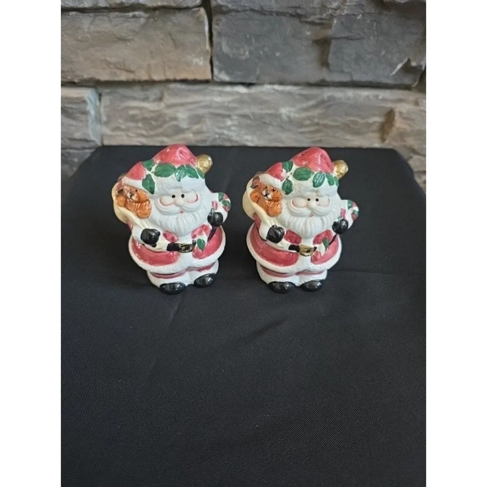 Santa And Candy Cane Ceramic Salt & Pepper Shakers Teddy Bear Christmas